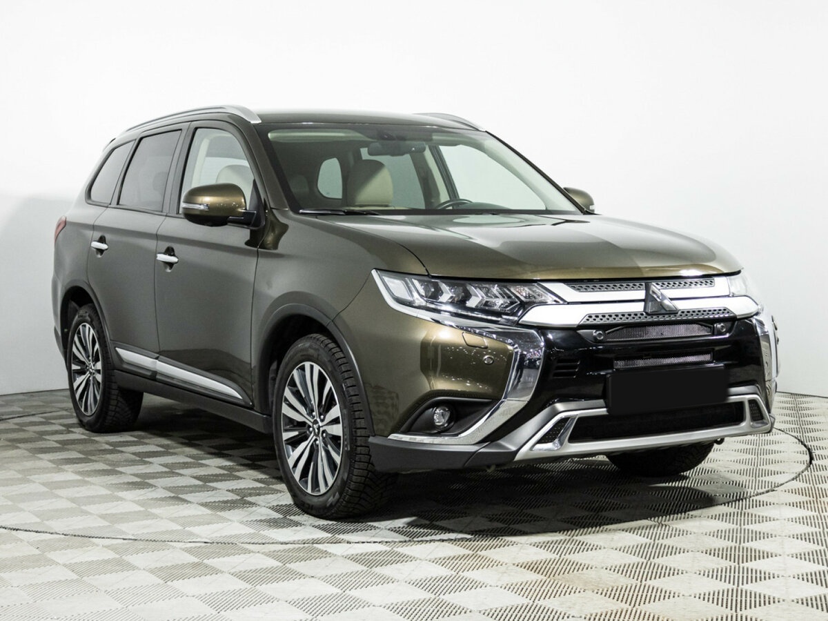 Mitsubishi Outlander 2020 года с пробегом. Фото: #2