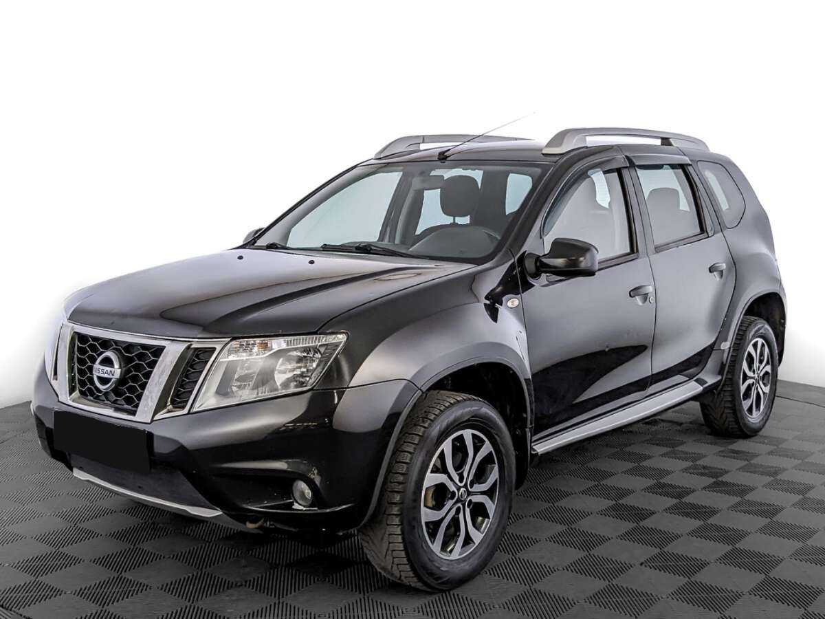 Nissan Terrano 2015 года с пробегом. Посмотреть фото