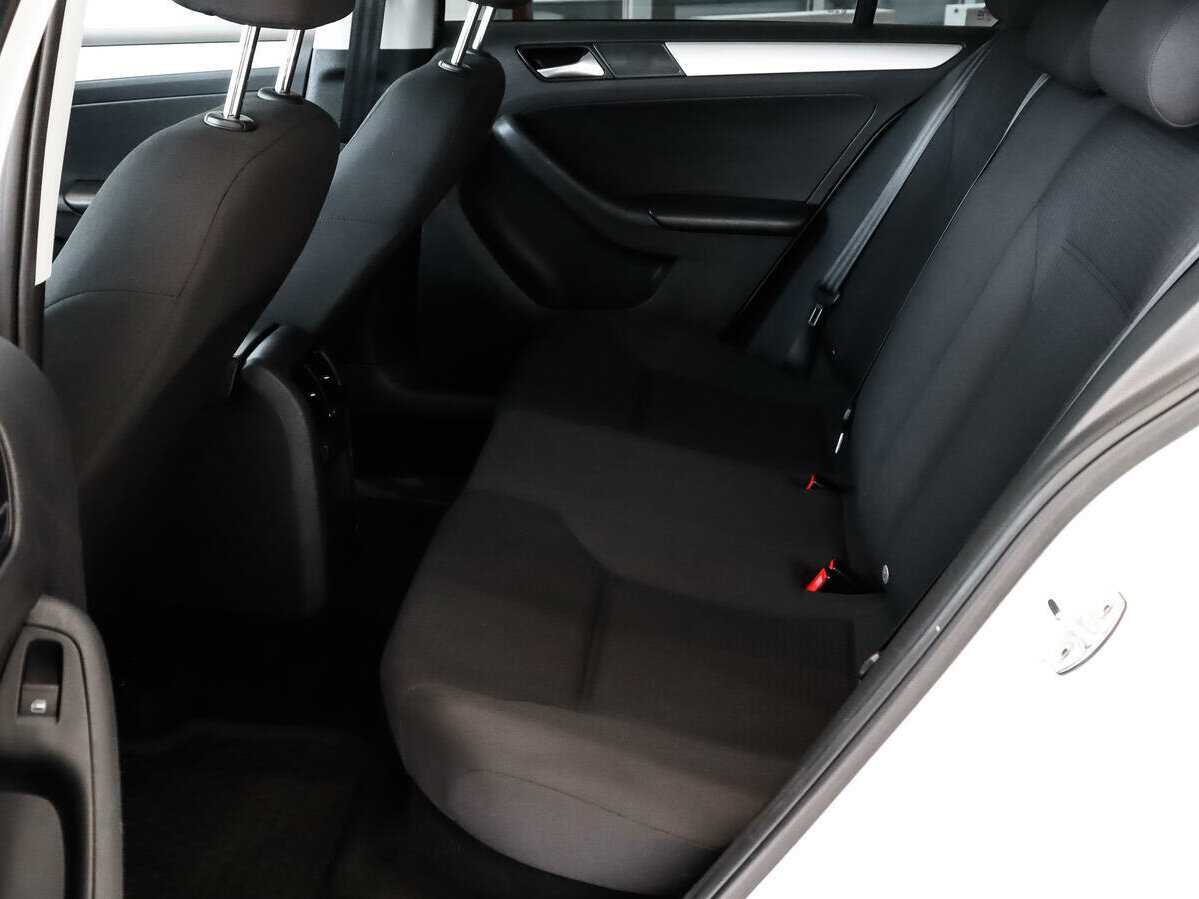 Volkswagen Jetta 2017 года с пробегом. Фото: #9
