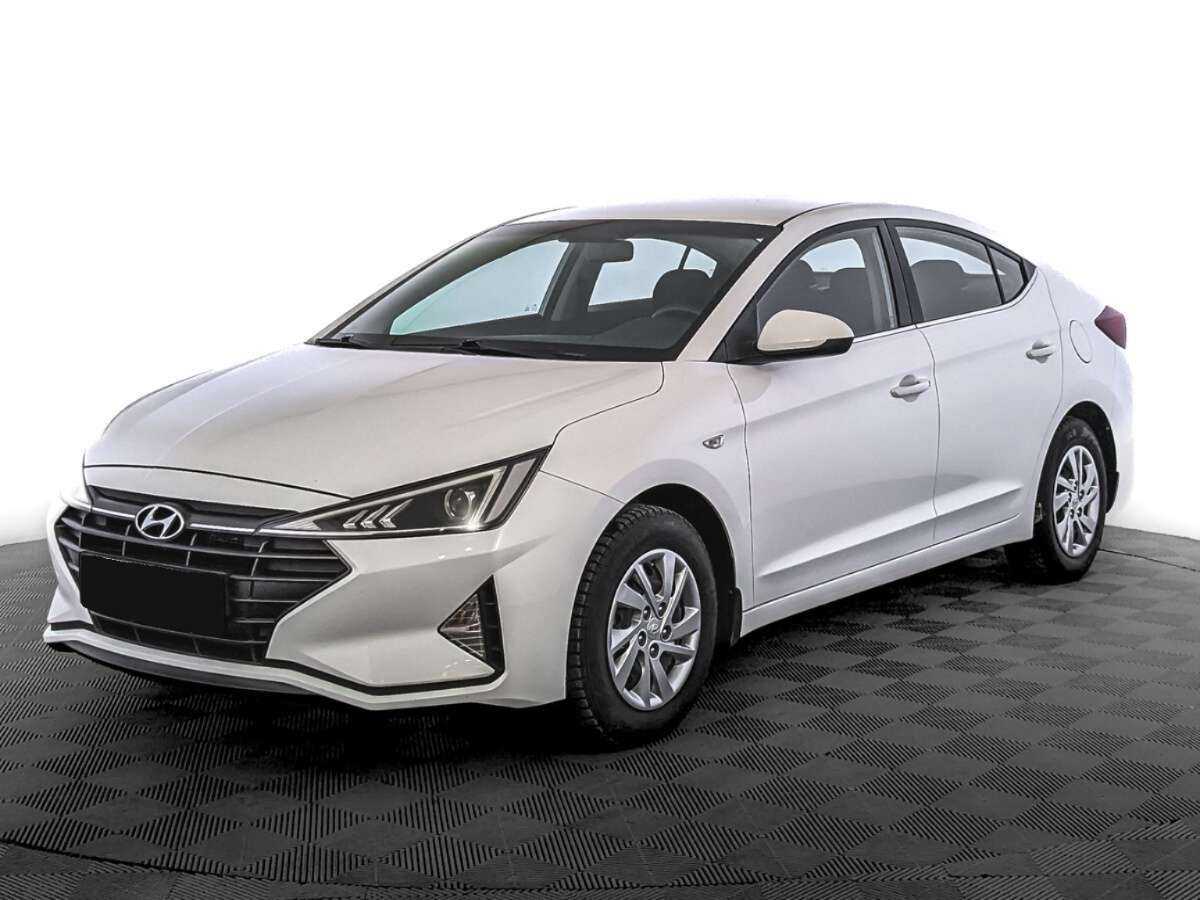 Hyundai Elantra 2020 года с пробегом. Посмотреть фото