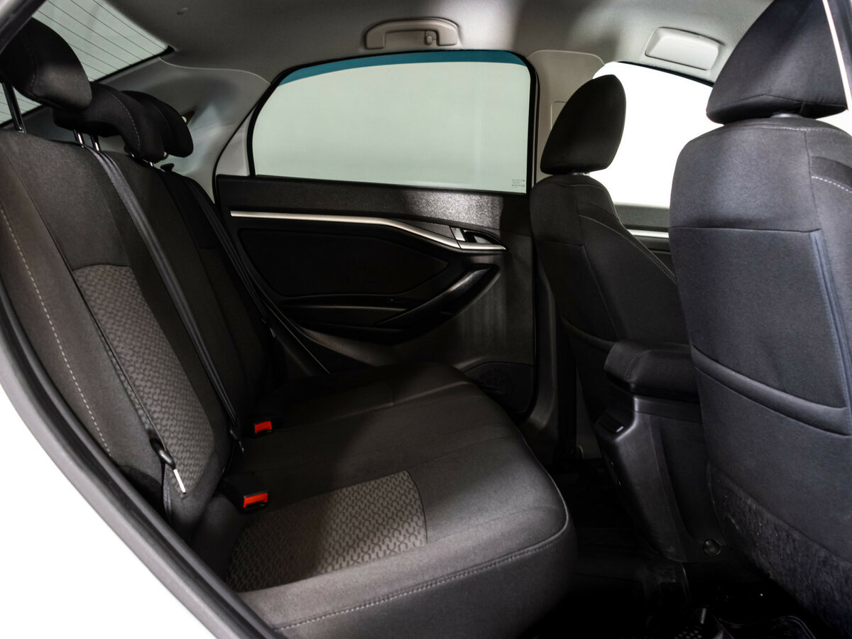 Lada (ВАЗ) Vesta 2018 года с пробегом. Фото: #11