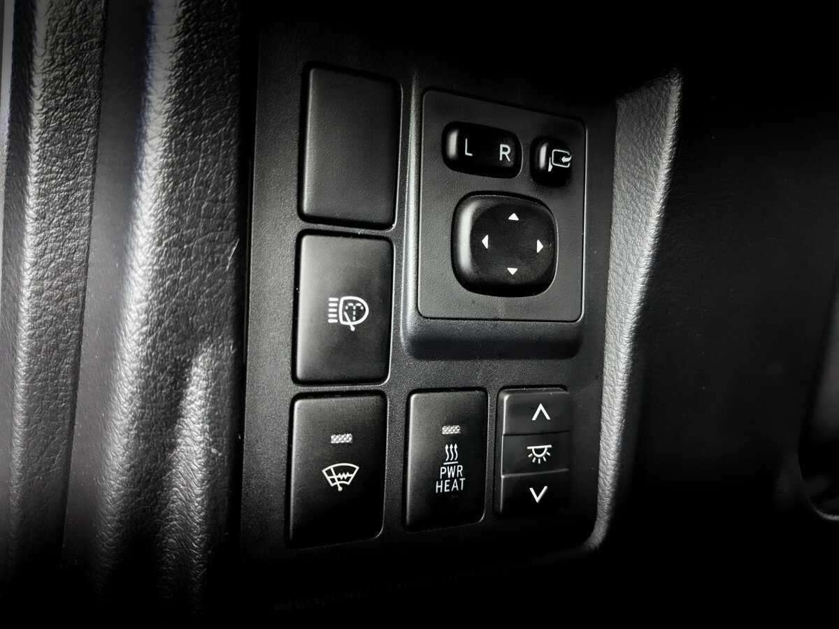 Toyota Land Cruiser Prado 2012 года с пробегом. Фото: #20