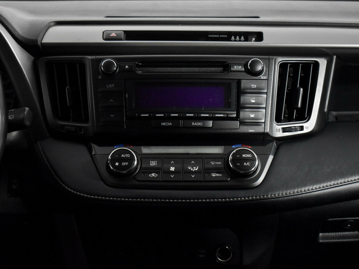 Toyota RAV4 2018 года с пробегом. Фото: #12