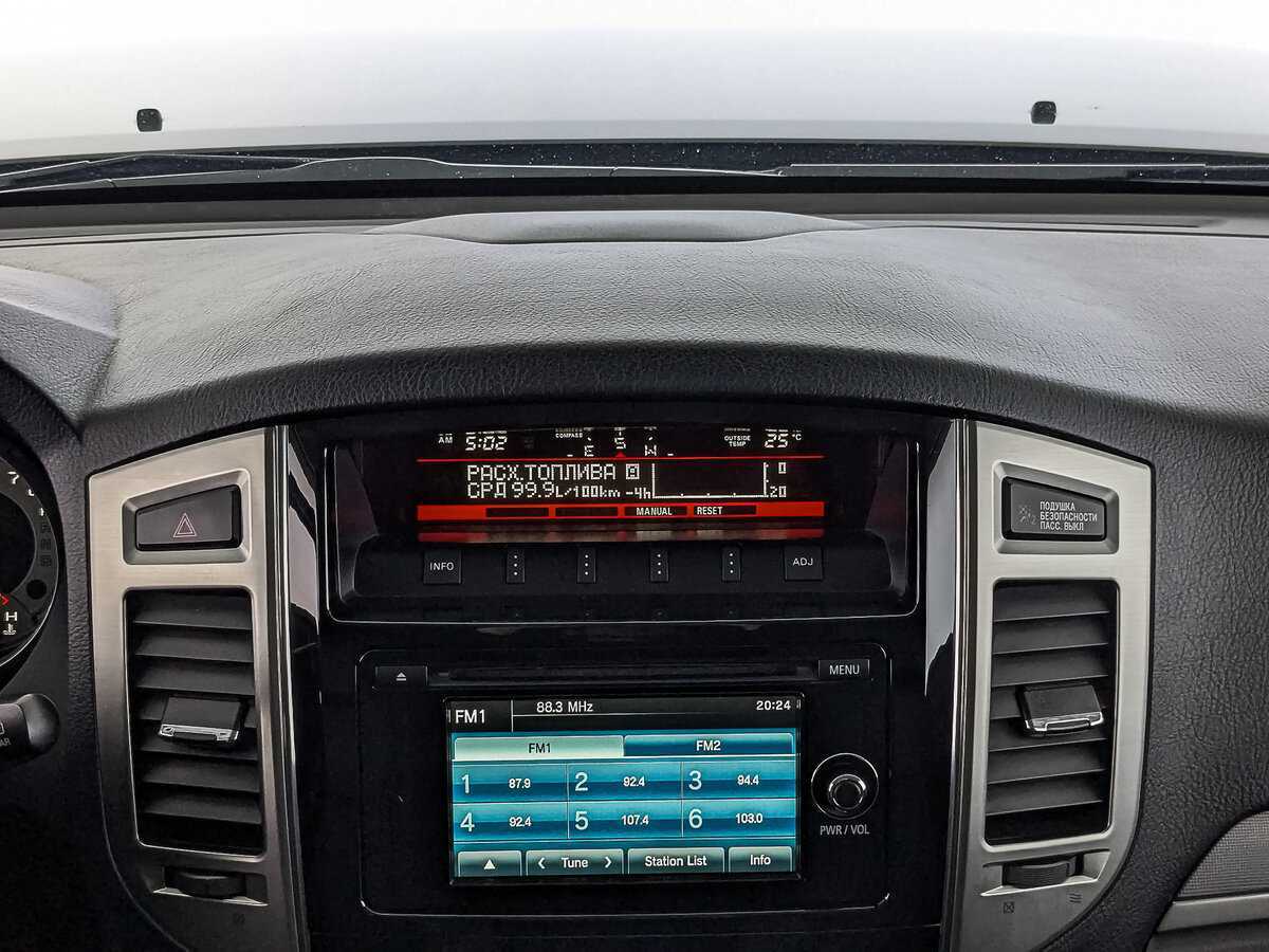 Mitsubishi Pajero 2018 года с пробегом. Фото: #16