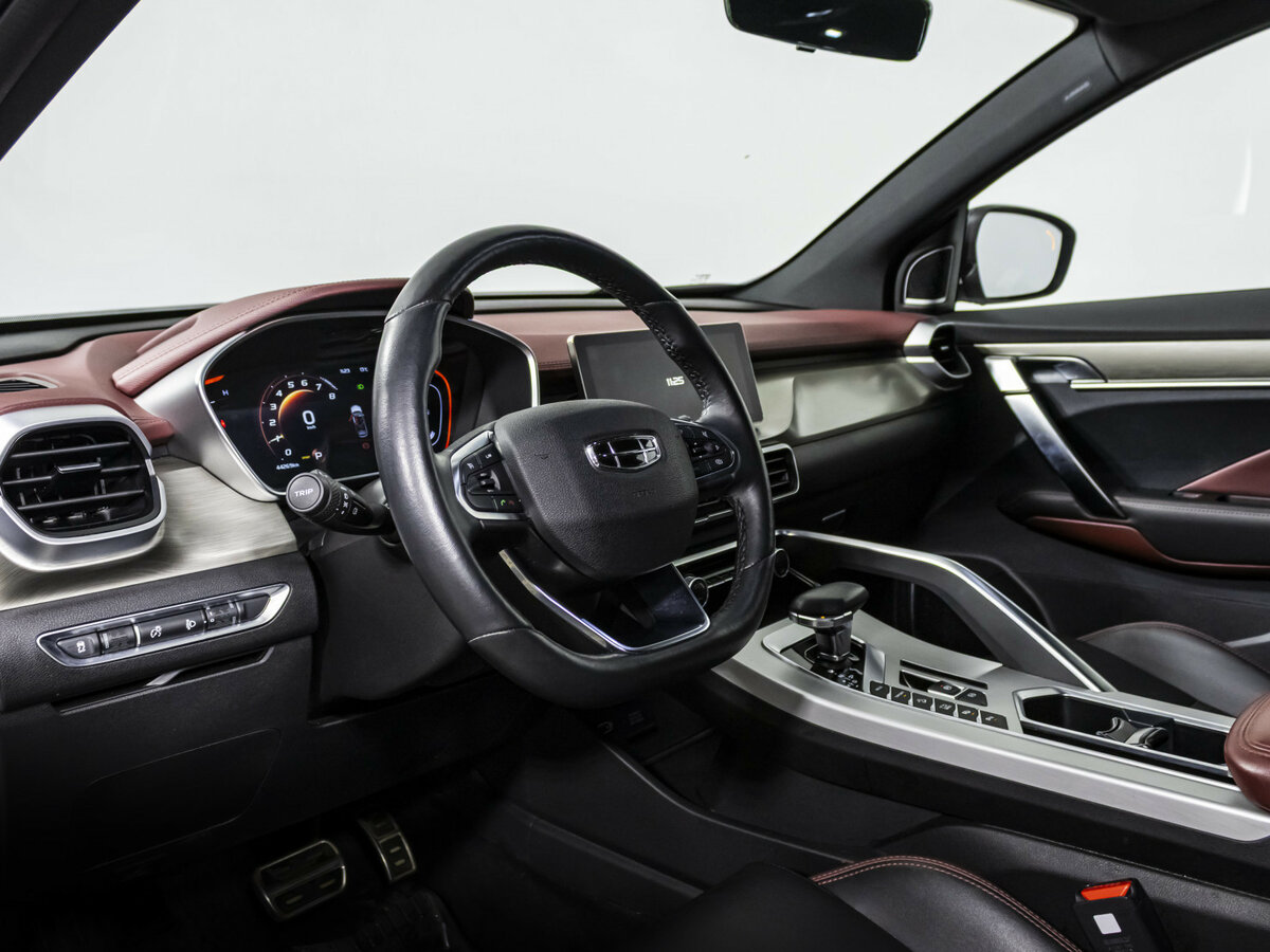 Geely Coolray 2022 года с пробегом. Фото: #8