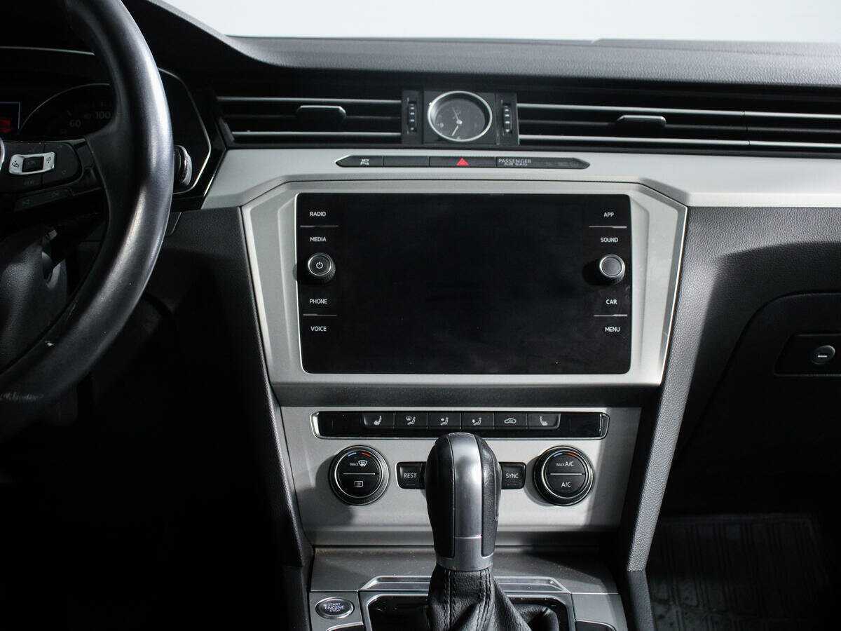 Volkswagen Passat 2018 года с пробегом. Фото: #12