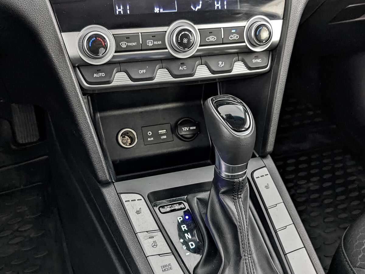 Hyundai Elantra 2020 года с пробегом. Фото: #21