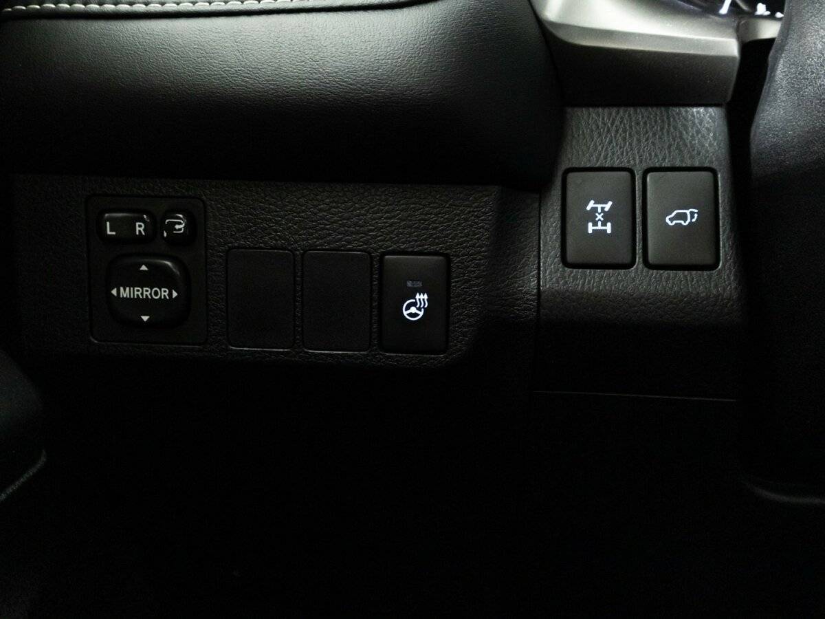 Toyota RAV4 2019 года с пробегом. Фото: #18