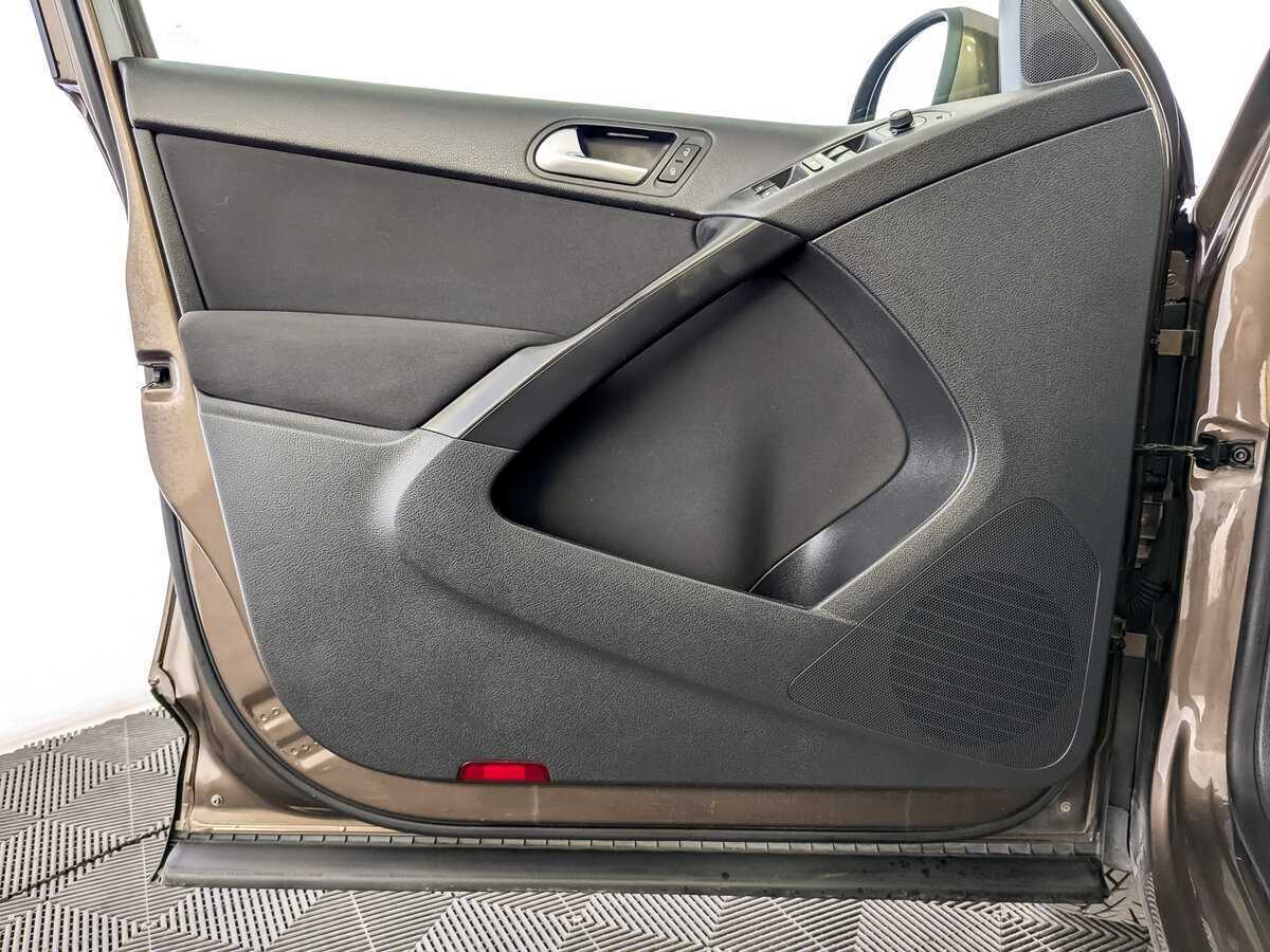 Volkswagen Tiguan 2016 года с пробегом. Фото: #18