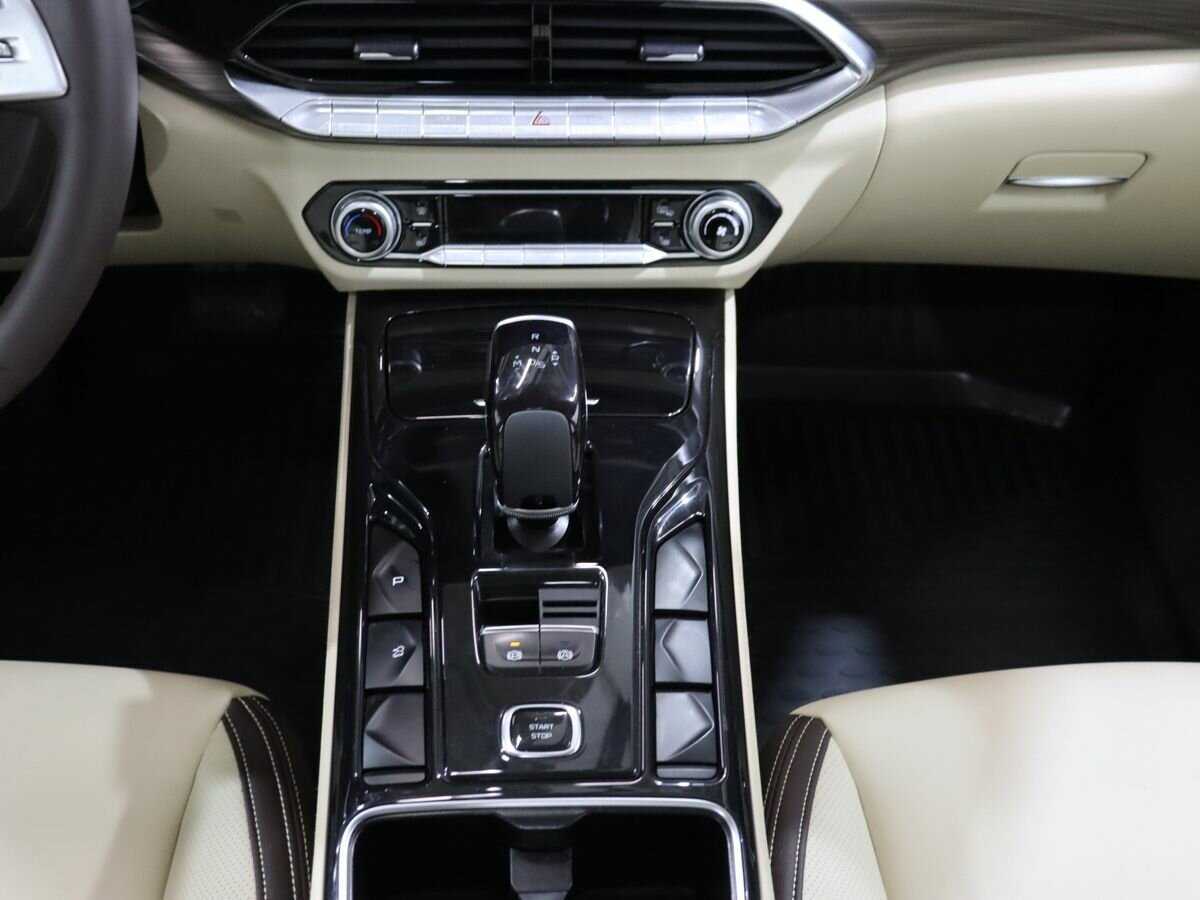 FAW Bestune T77 2023 года с пробегом. Фото: #18