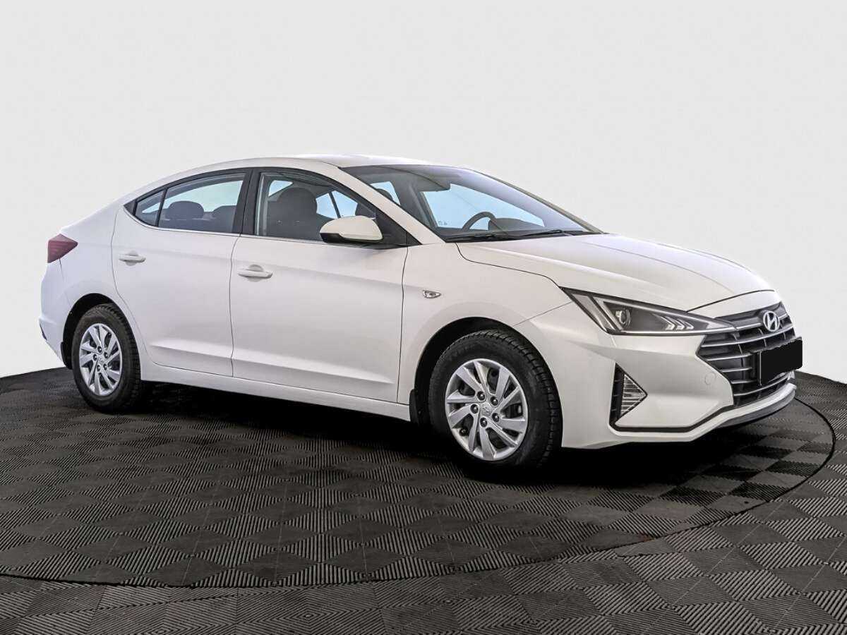Hyundai Elantra 2020 года с пробегом. Фото: #2