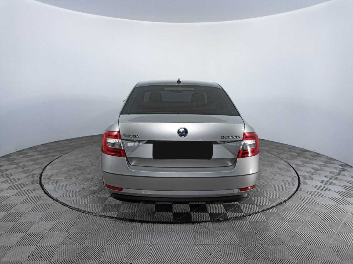 Skoda Octavia 2019 года с пробегом. Фото: #5