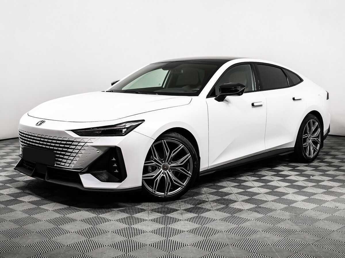 Changan UNI-V 2023 года с пробегом. Посмотреть фото