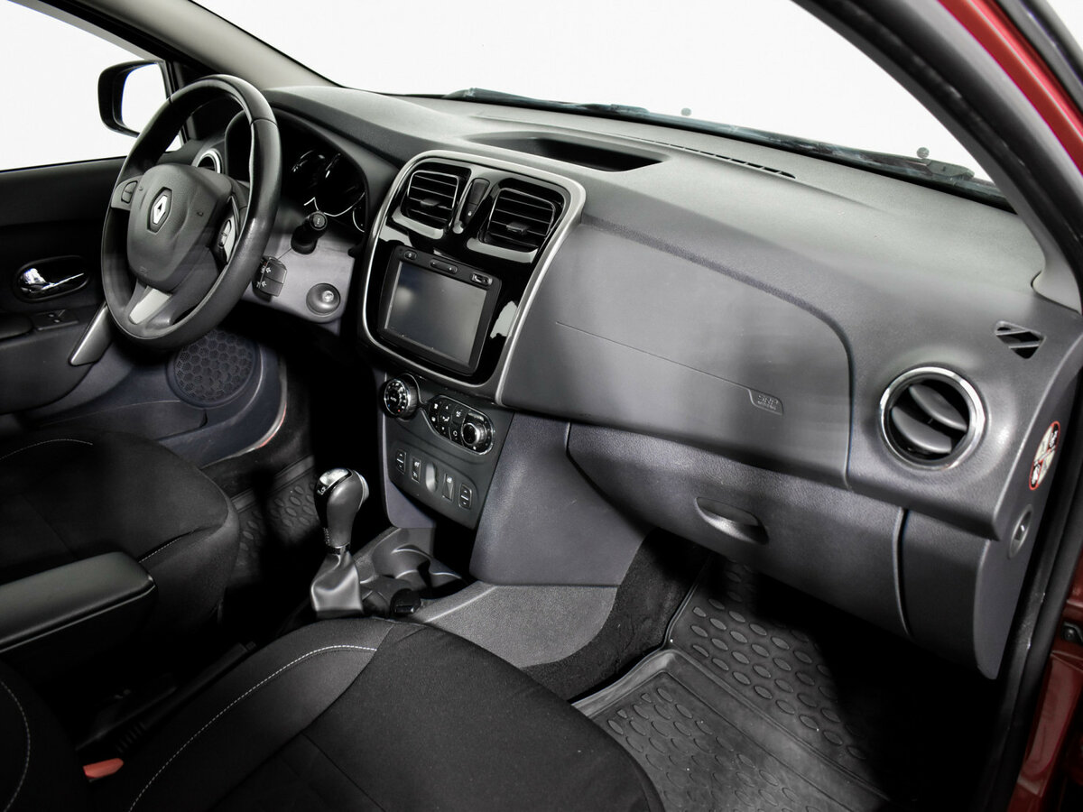 Renault Sandero 2016 года с пробегом. Фото: #11