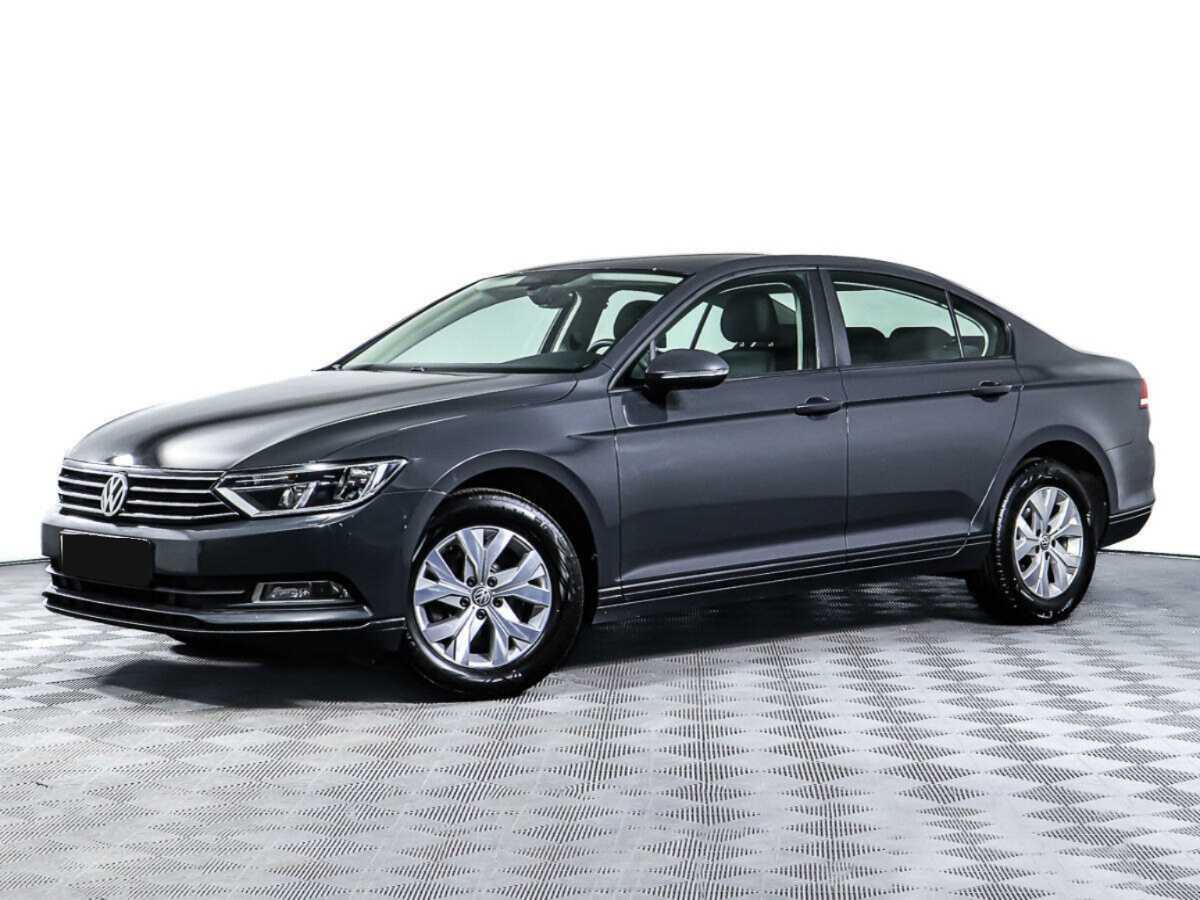 Volkswagen Passat 2017 года с пробегом. Посмотреть фото
