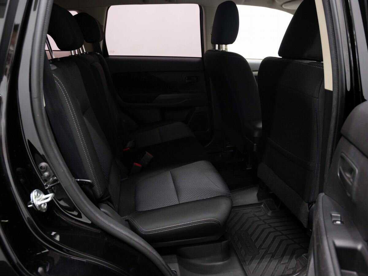 Mitsubishi Outlander 2018 года с пробегом. Фото: #9