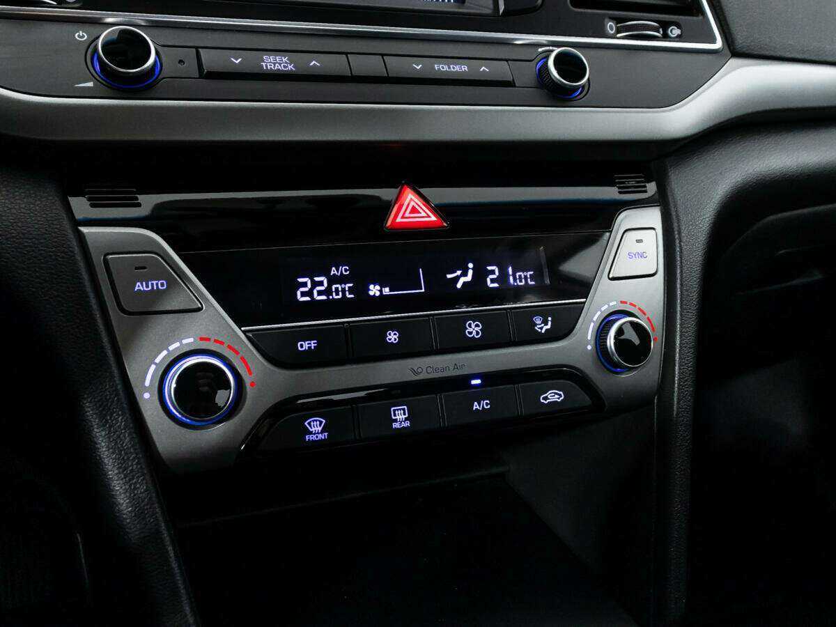 Hyundai Elantra 2017 года с пробегом. Фото: #15