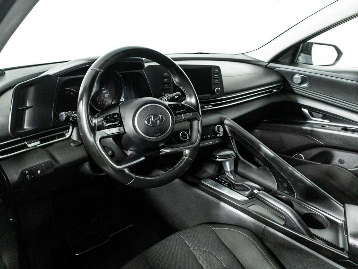 Hyundai Elantra 2021 года с пробегом. Фото: #10