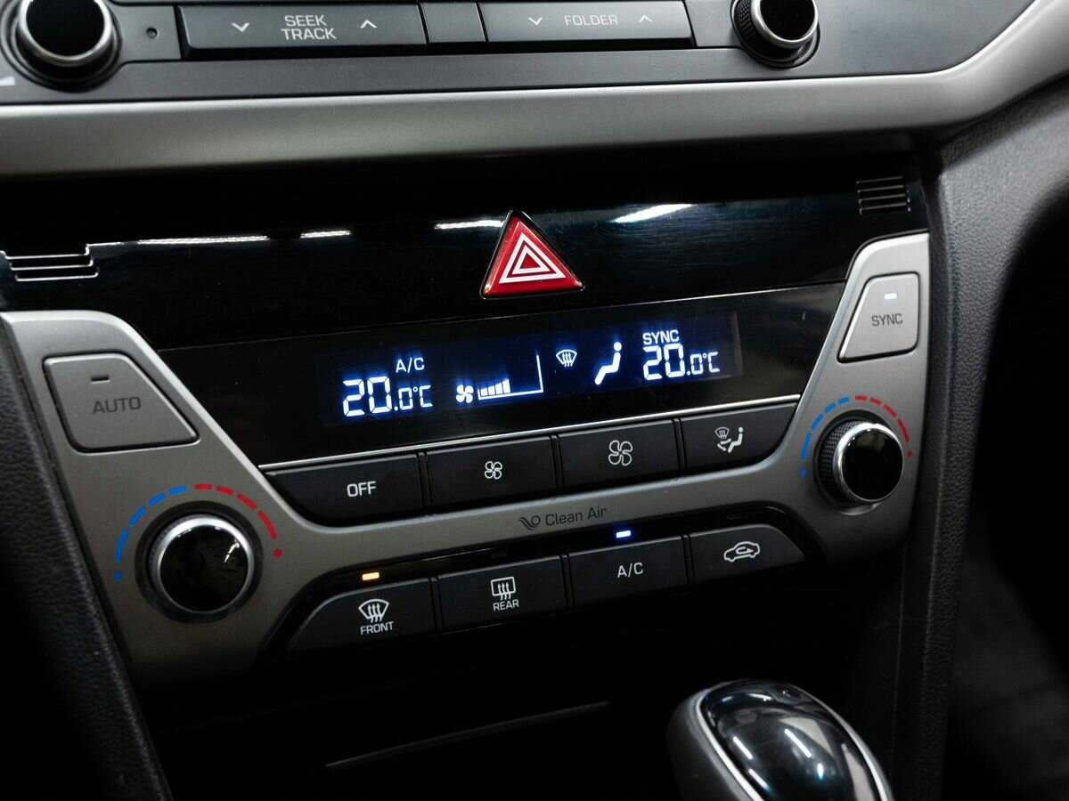 Hyundai Elantra 2017 года с пробегом. Фото: #12