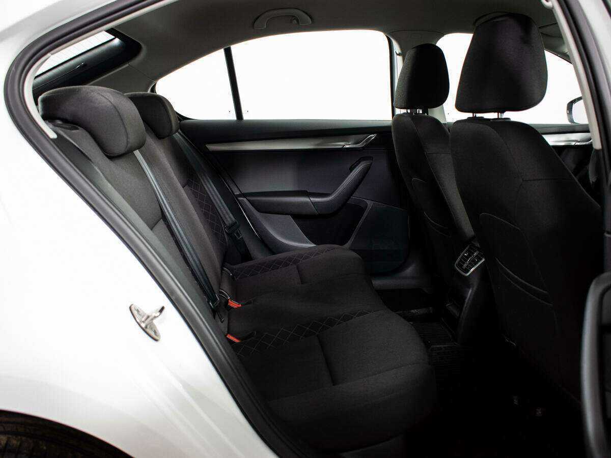 Skoda Octavia 2020 года с пробегом. Фото: #6