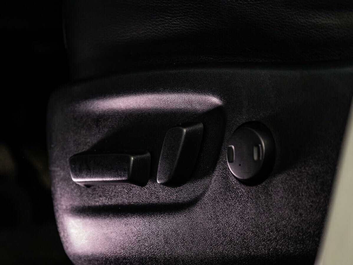 Toyota RAV4 2015 года с пробегом. Фото: #14