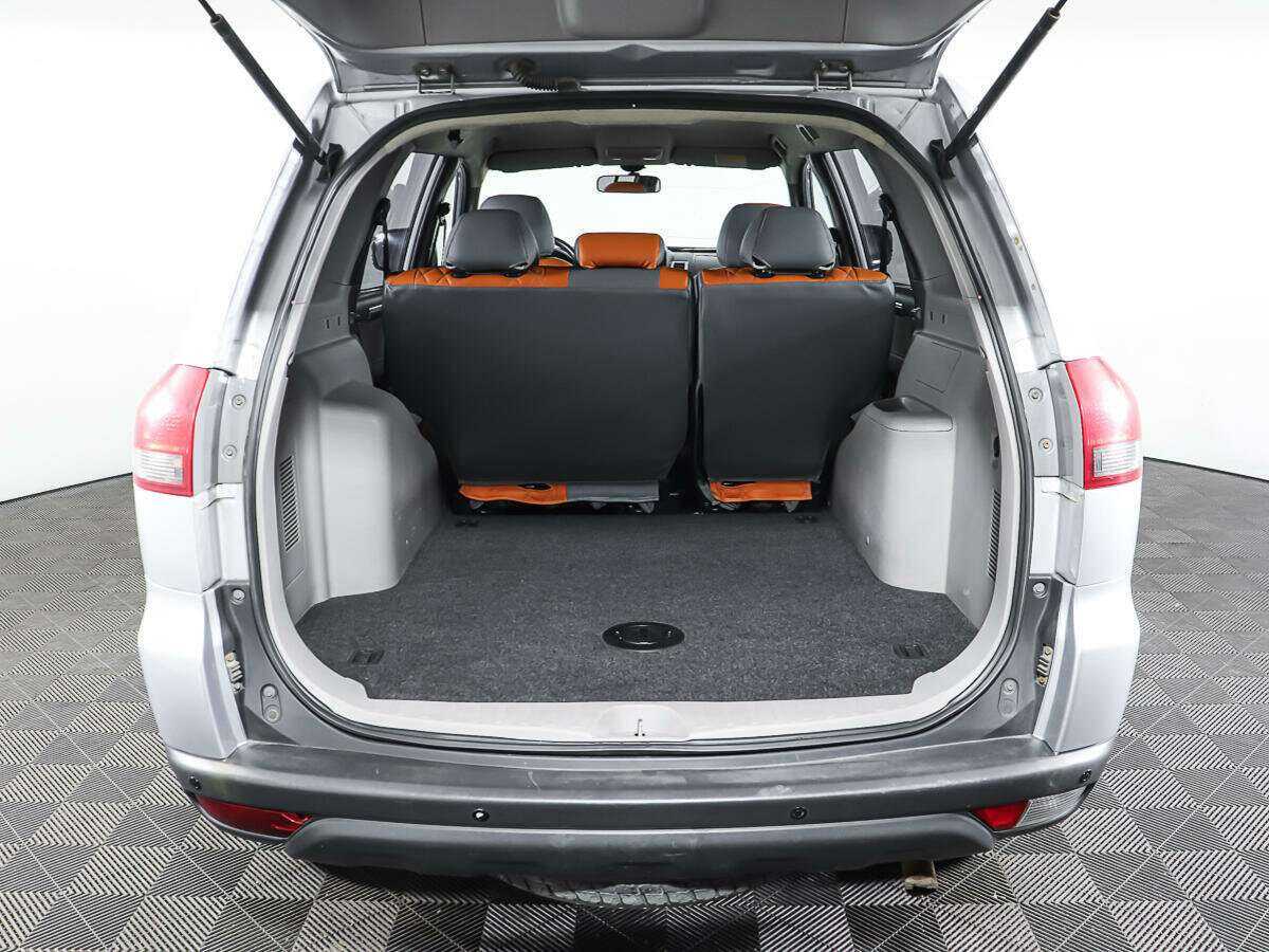 Mitsubishi Pajero Sport 2014 года с пробегом. Фото: #9