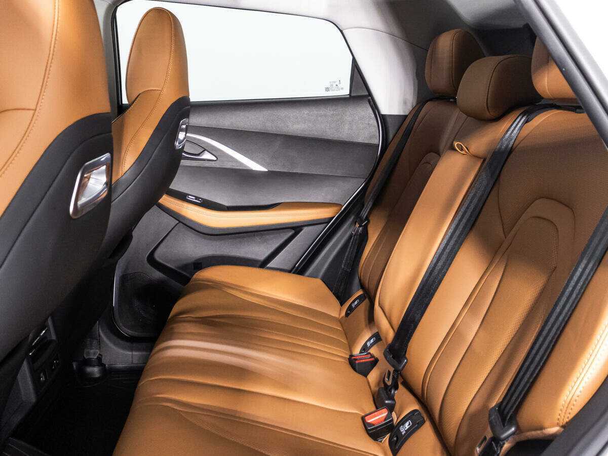 OMODA C5 2022 года с пробегом. Фото: #9