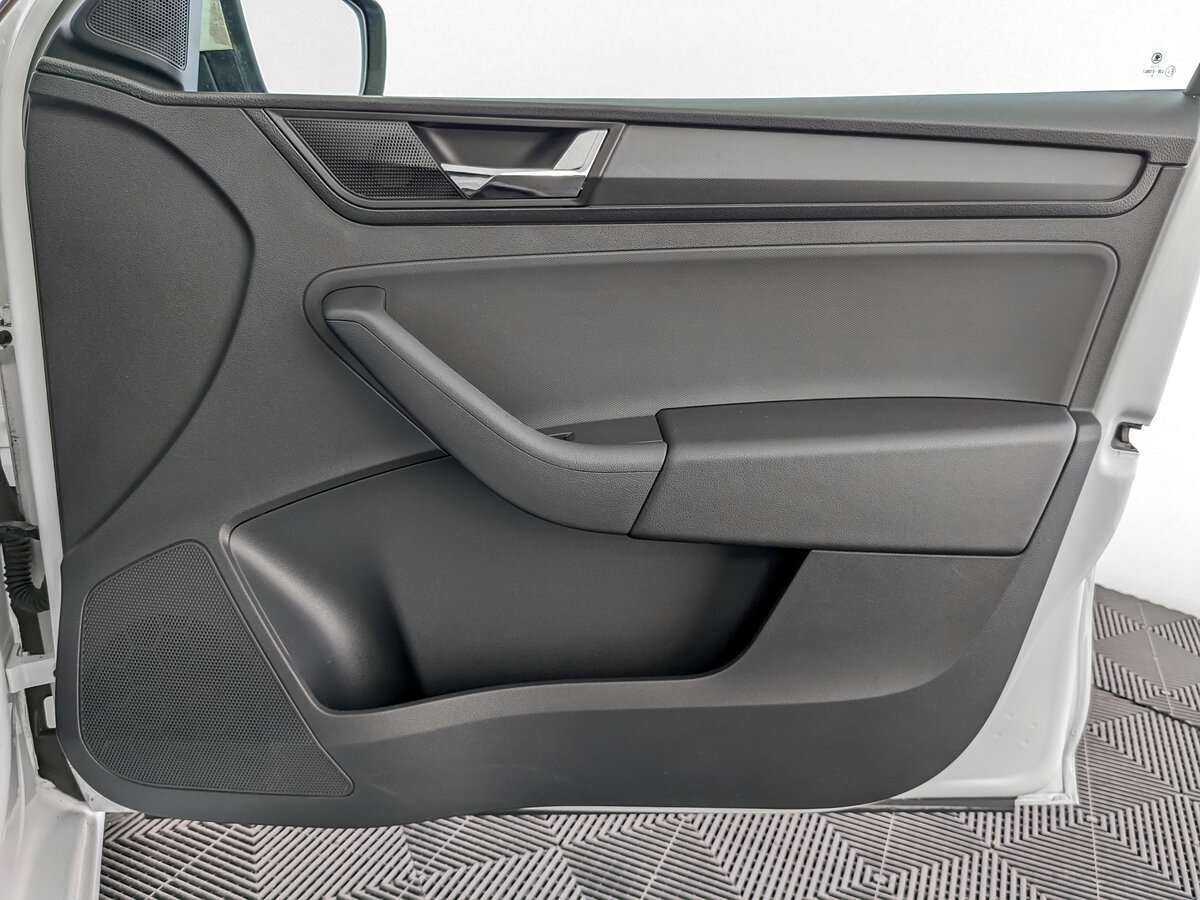 Skoda Rapid 2018 года с пробегом. Фото: #23