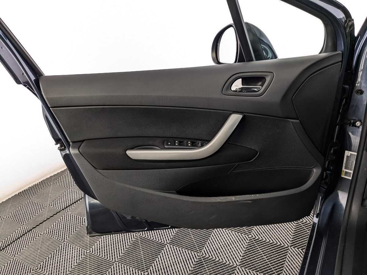 Peugeot 408 2020 года с пробегом. Фото: #14