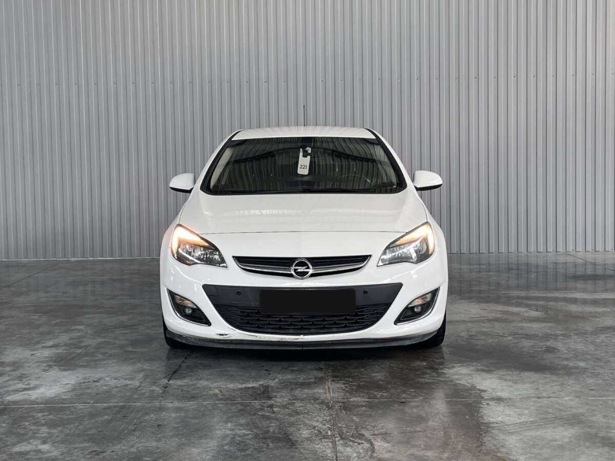 Opel Astra 2013 года с пробегом. Фото: #1