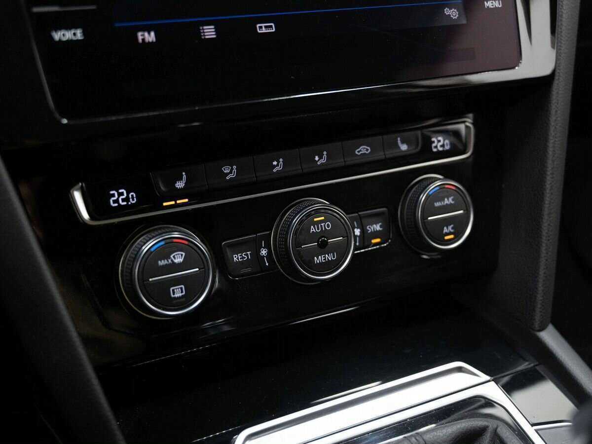 Volkswagen Passat 2019 года с пробегом. Фото: #18