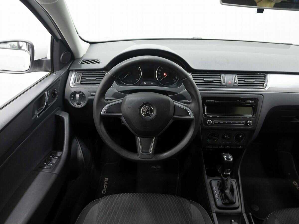 Skoda Rapid 2015 года с пробегом. Фото: #13