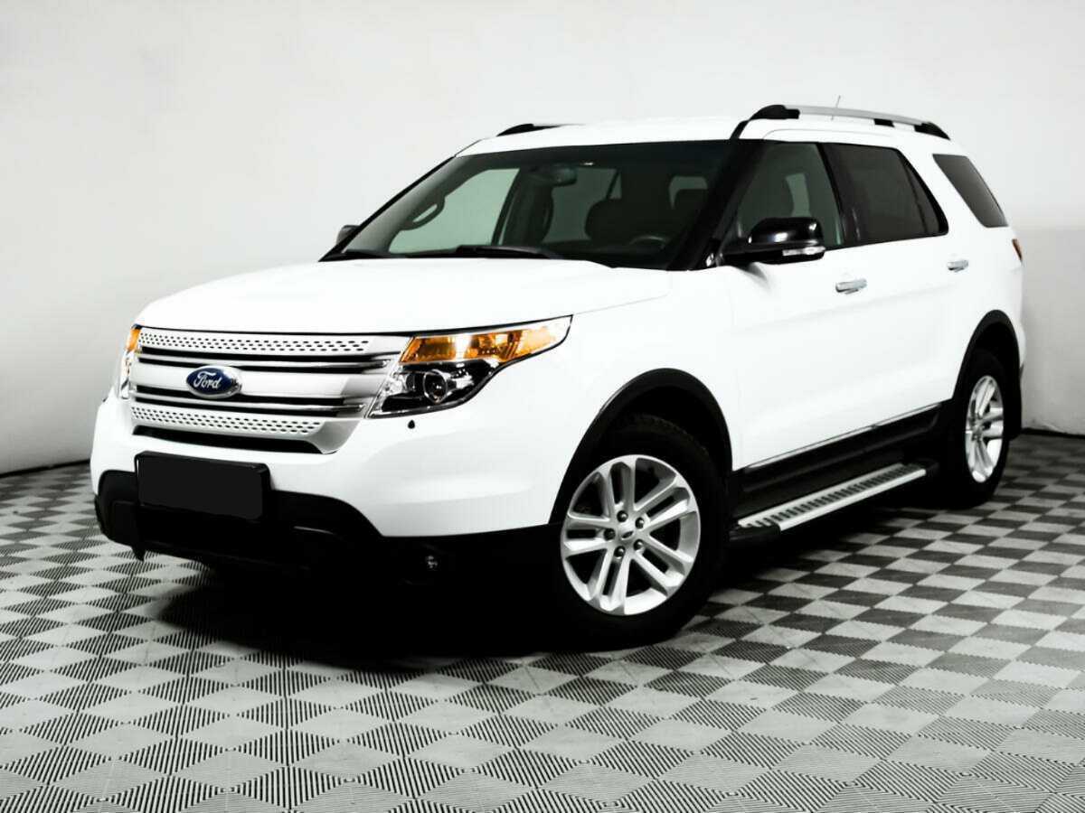 Ford Explorer 2013 года с пробегом. Посмотреть фото