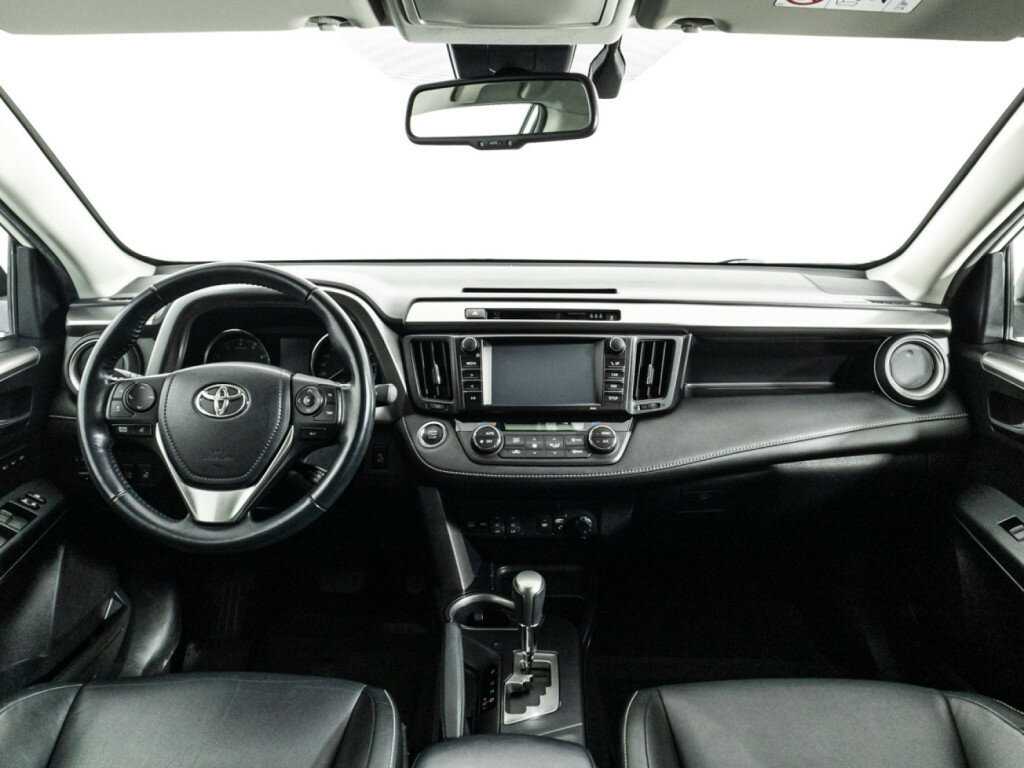 Toyota RAV4 2017 года с пробегом. Фото: #12