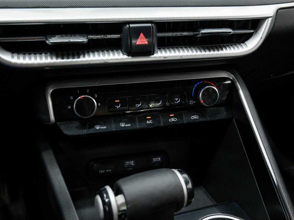 Kia K5 2021 года с пробегом. Фото: #17