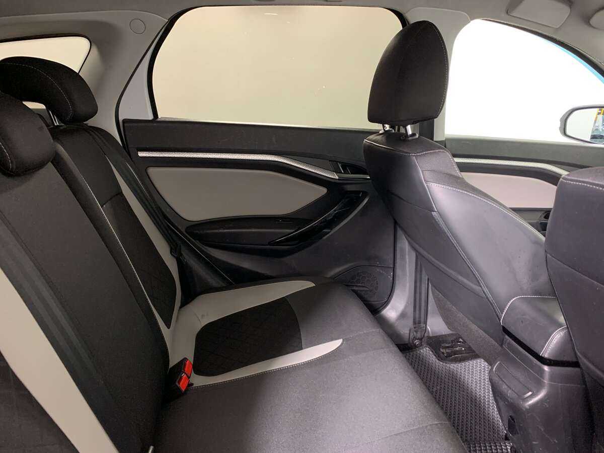 Lada (ВАЗ) Vesta 2018 года с пробегом. Фото: #14