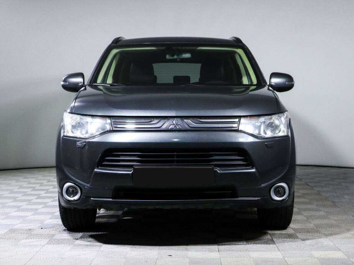 Mitsubishi Outlander 2013 года с пробегом. Фото: #1
