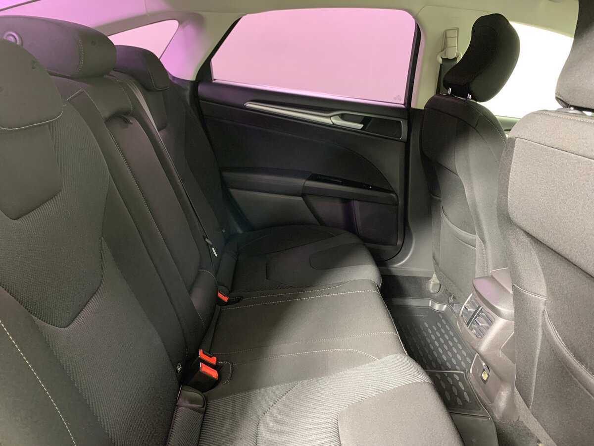 Ford Mondeo 2017 года с пробегом. Фото: #17