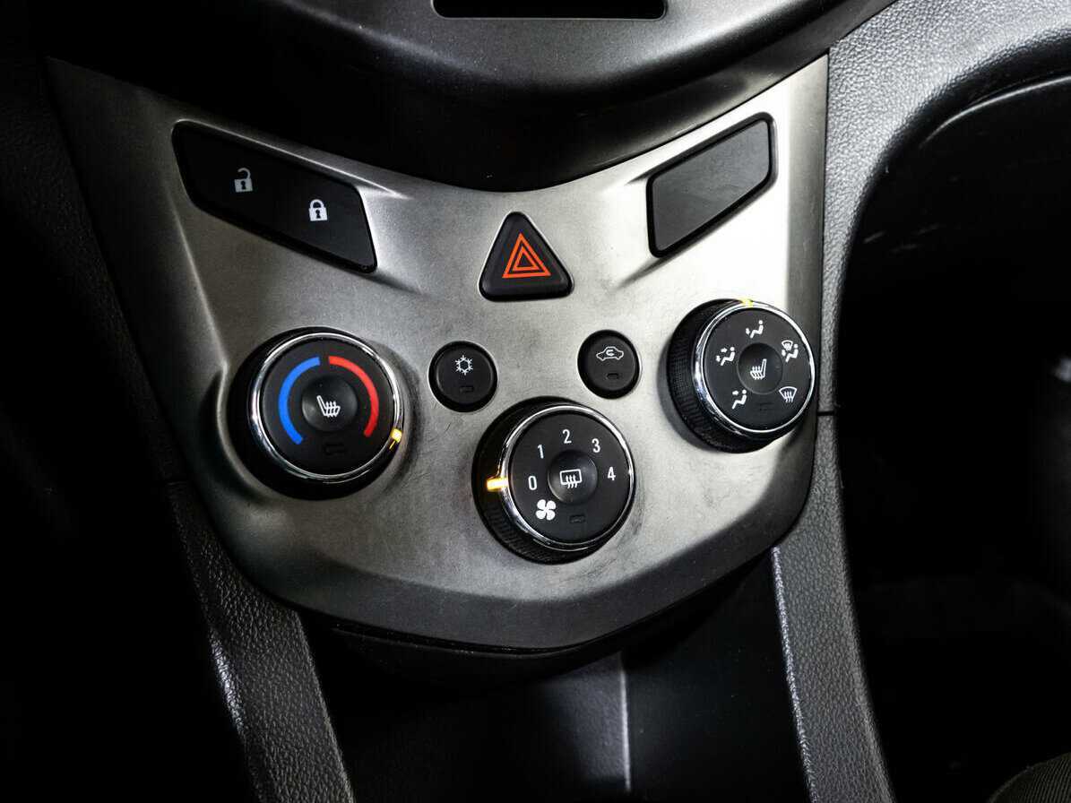 Chevrolet Aveo 2015 года с пробегом. Фото: #12