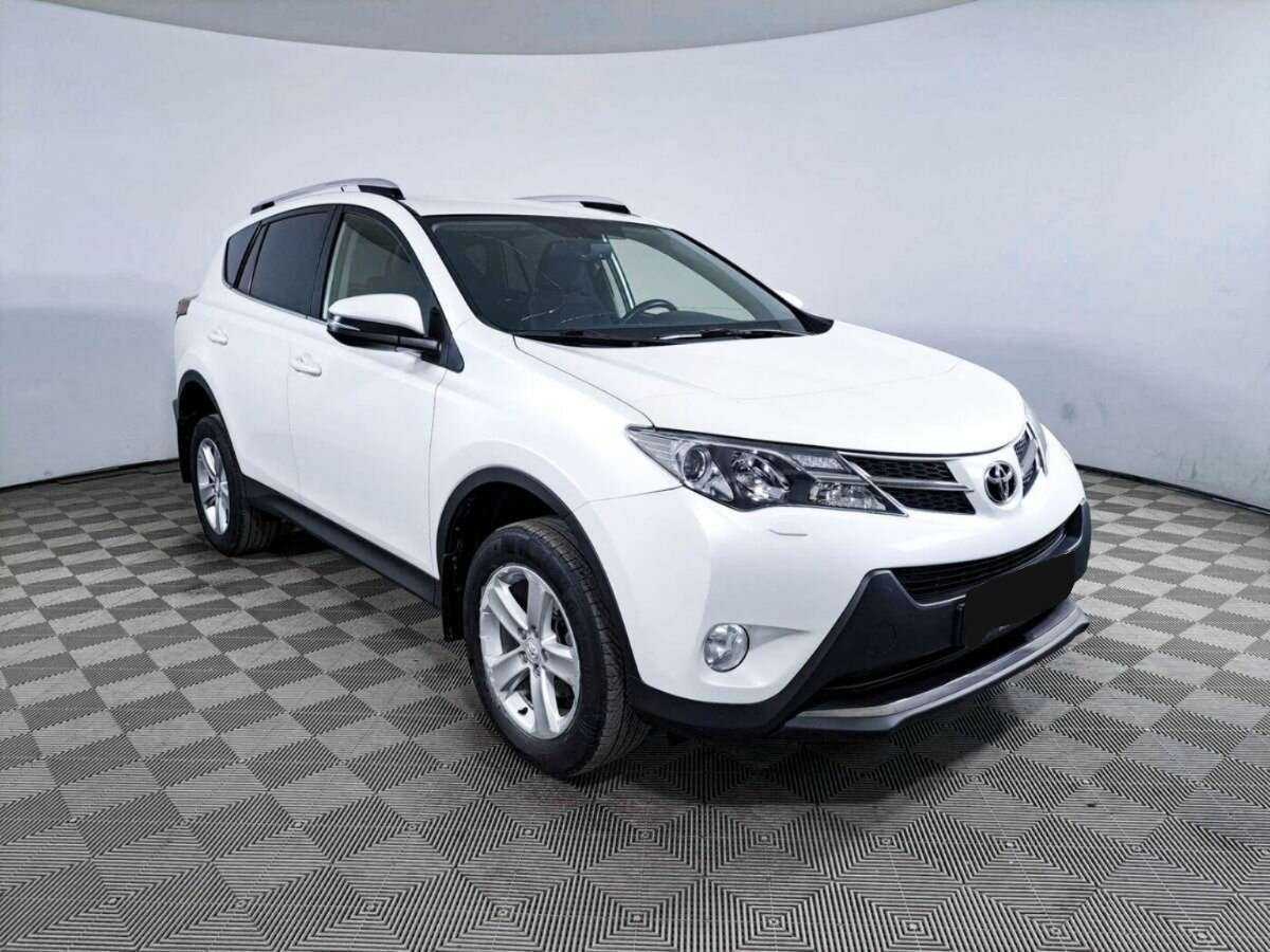 Toyota RAV4 2014 года с пробегом. Фото: #2