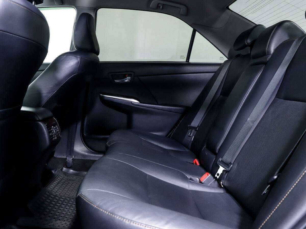 Toyota Camry 2017 года с пробегом. Фото: #10