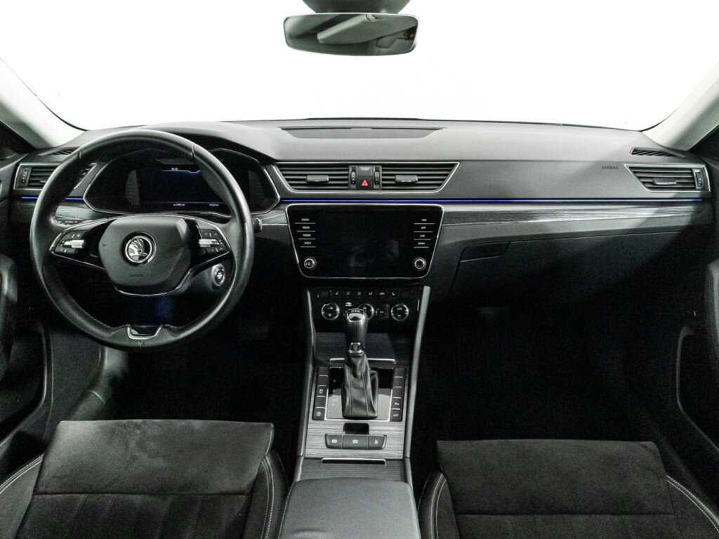 Skoda Superb 2020 года с пробегом. Фото: #12