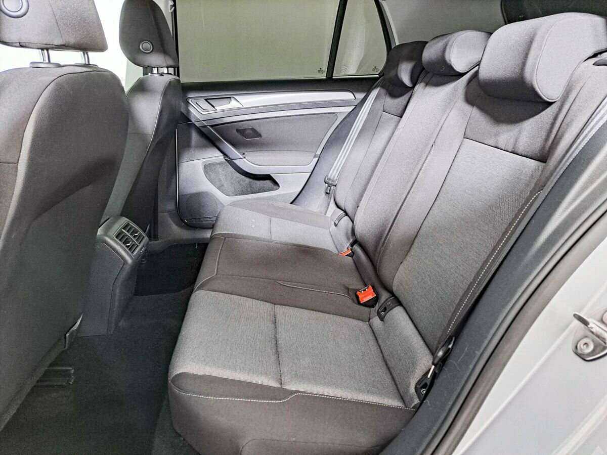 Volkswagen Golf 2013 года с пробегом. Фото: #9