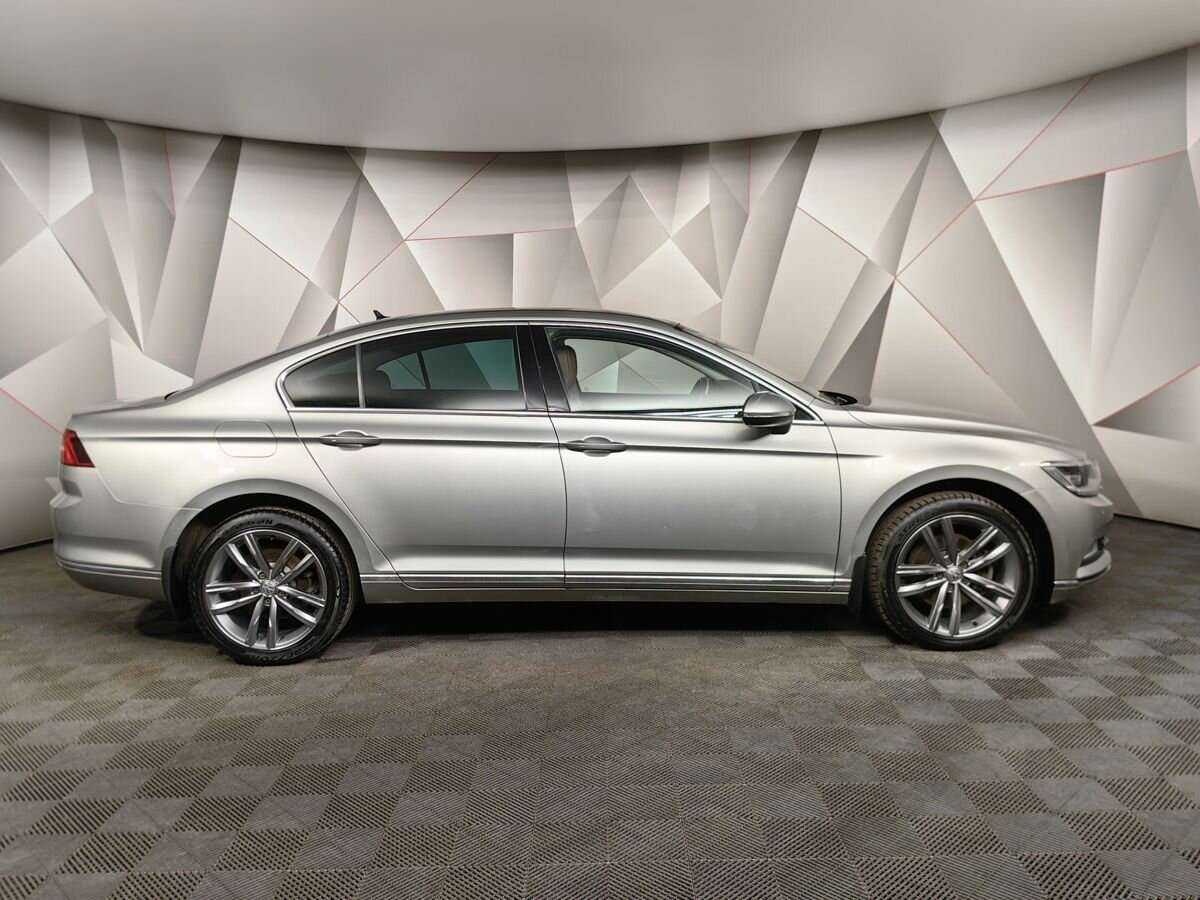 Volkswagen Passat 2017 года с пробегом. Фото: #5