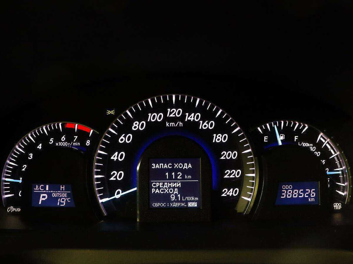 Toyota Camry 2012 года с пробегом. Фото: #8