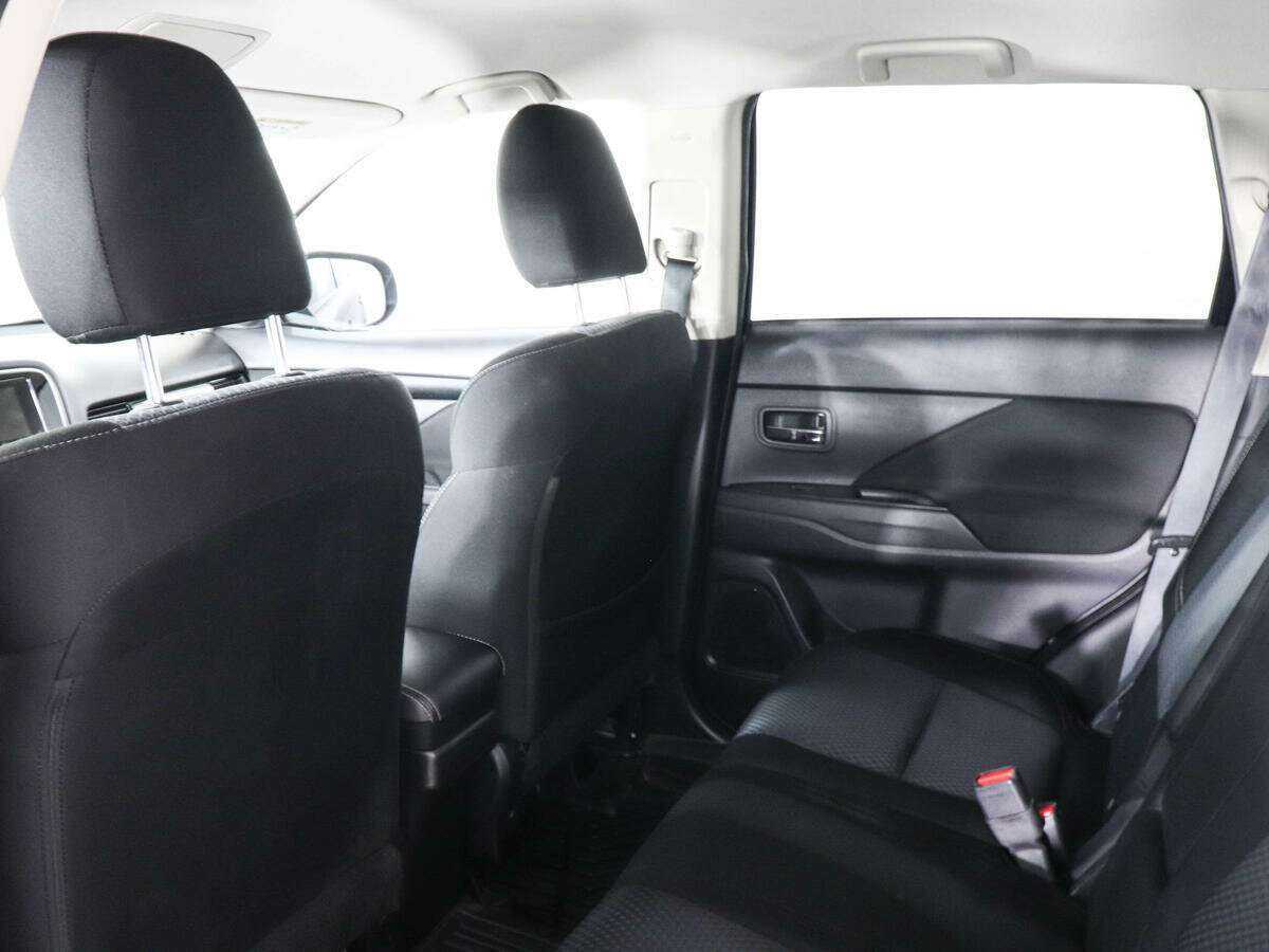 Mitsubishi Outlander 2018 года с пробегом. Фото: #11