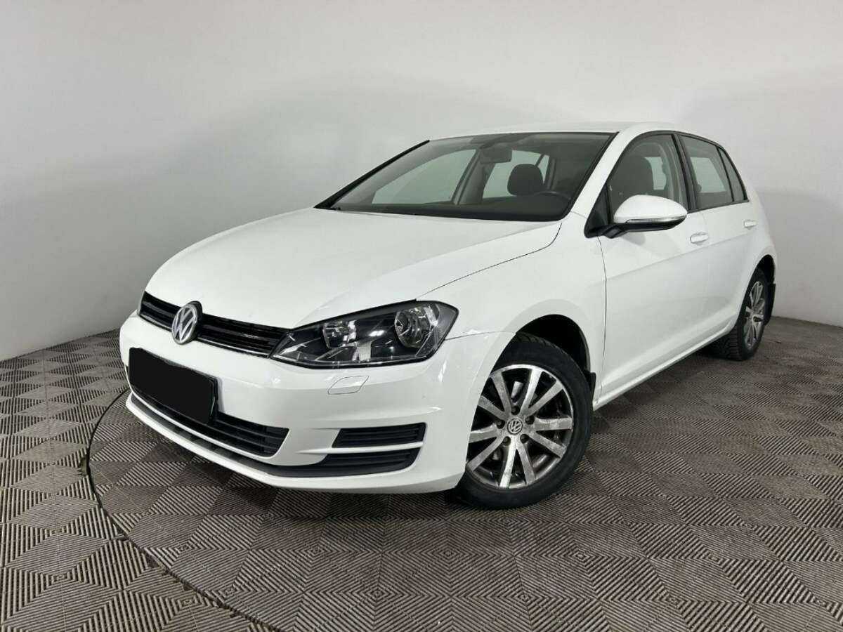 Volkswagen Golf 2015 года с пробегом. Посмотреть фото