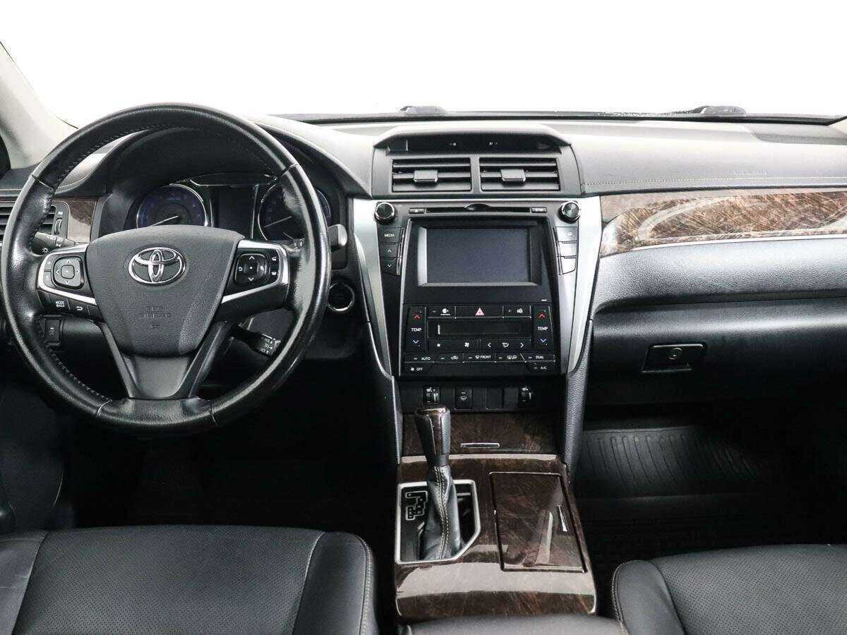 Toyota Camry 2018 года с пробегом. Фото: #10