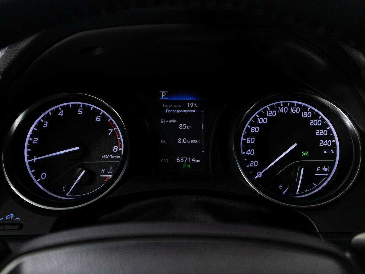 Toyota Camry 2019 года с пробегом. Фото: #11