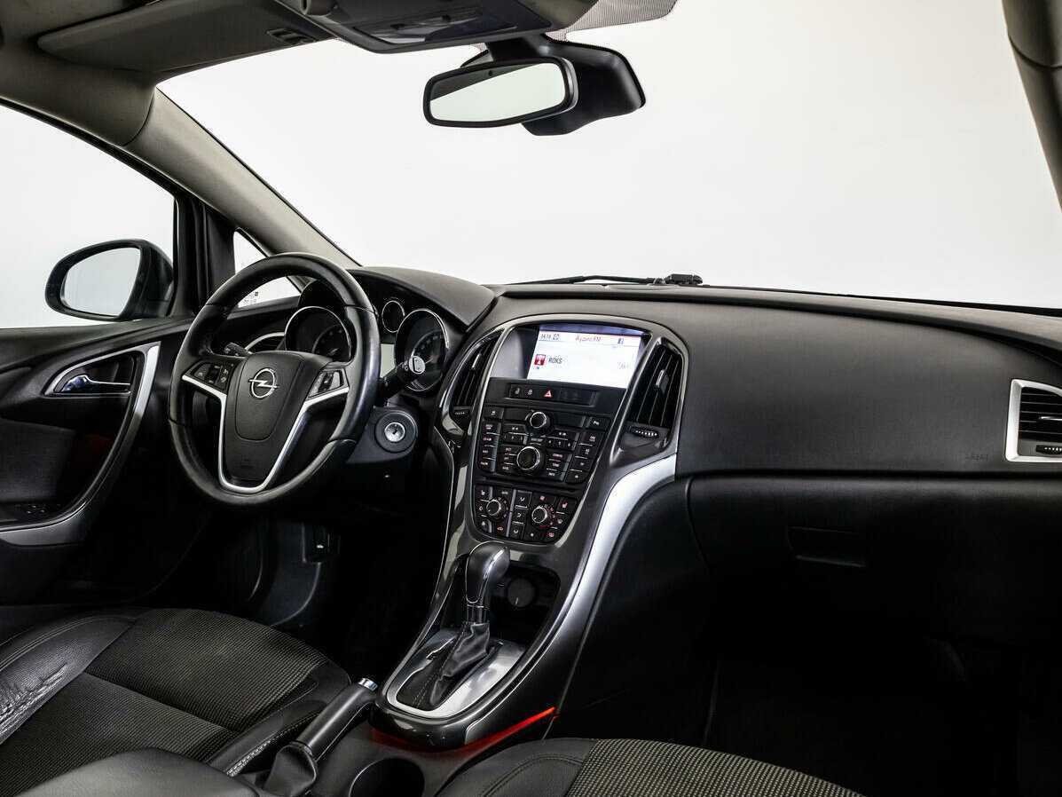 Opel Astra 2012 года с пробегом. Фото: #6